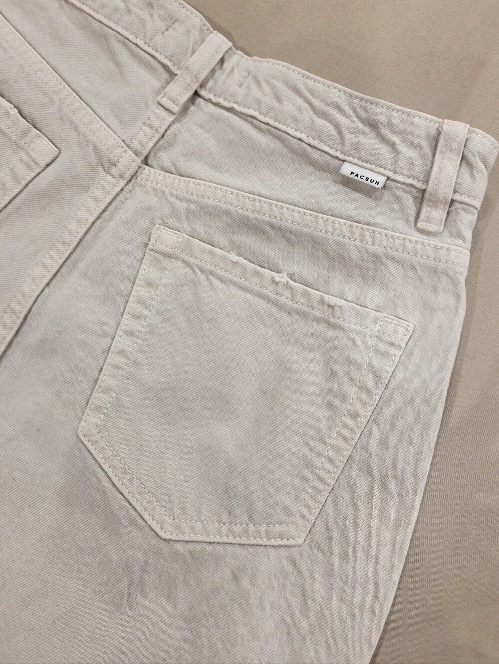 PacSun 90’s Boyfriend Jeans Women’s 27 Cream Distressed Relaxed Denim